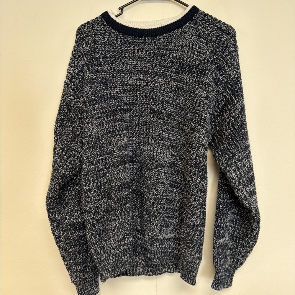 Vintage J. Riggings Men's Sweater 100%-Acrylic Black And White